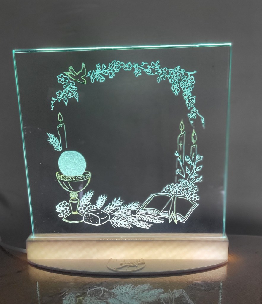 lampe gravure sur verre cadeau communion bible blé 1ère communion